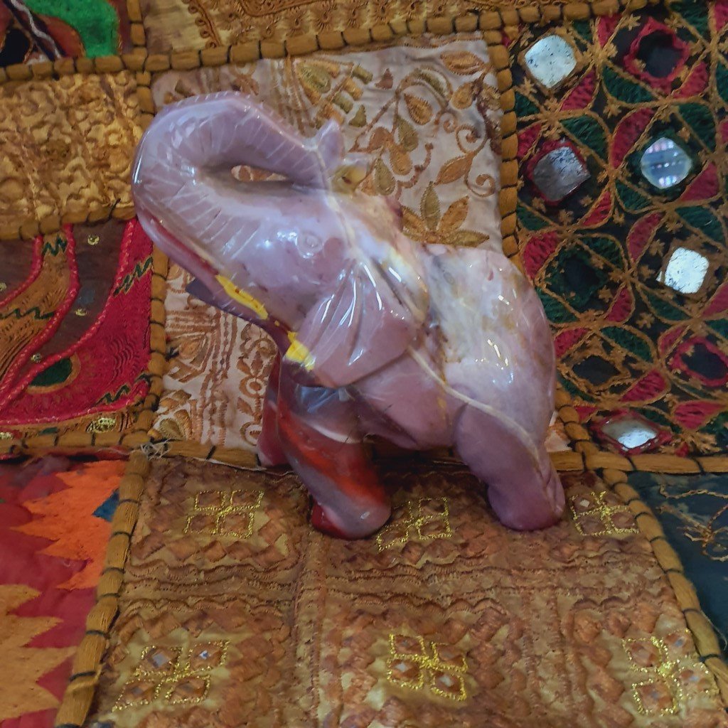 Elefantenfigur aus Mookait