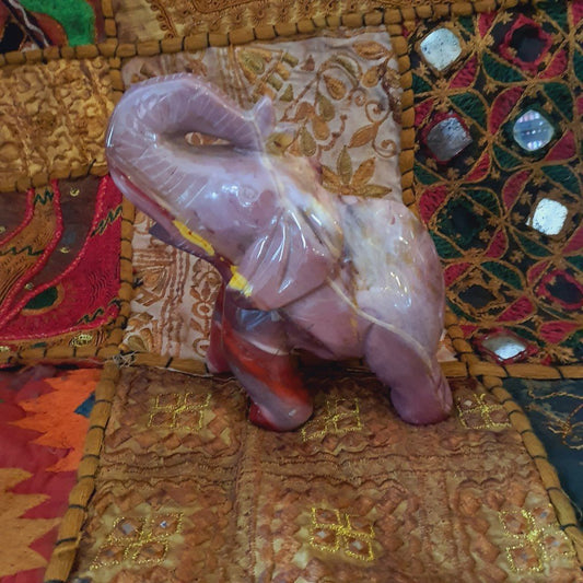 Elefantenfigur aus Mookait