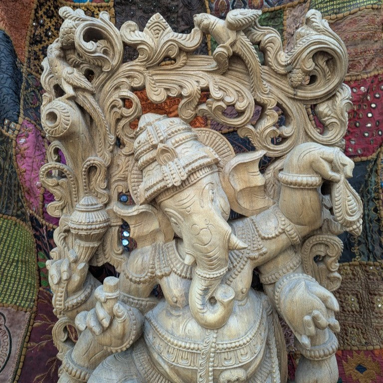 Ganesha Relief Teakholz – Handgeschnitztes Wandbild 90 cm